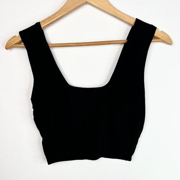 PrettyLittleThing Black Thick Strap Micro Crop Top 6/M - Picture 6 of 6